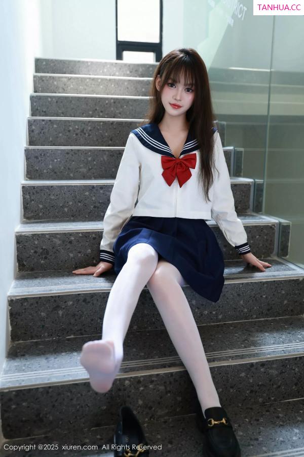   [XiuRen]高清写真图 2025.06.25 No.10458 糯咪 JK制服第7张图片